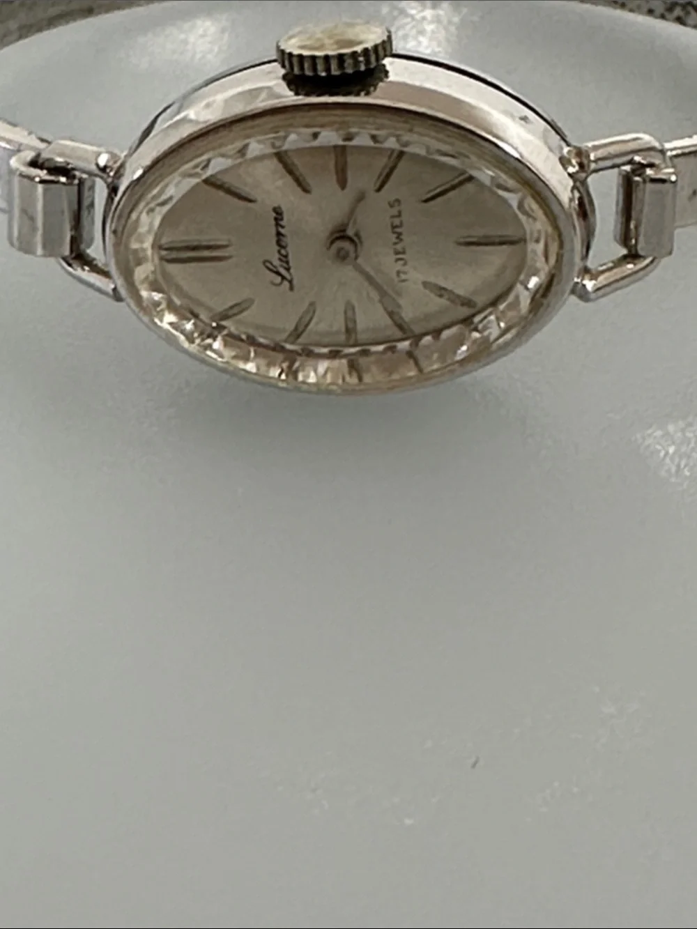 Lucerne women oval